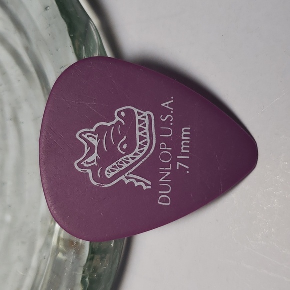 ☕ Dunlop USA Guitar Pick - Picture 1 of 4